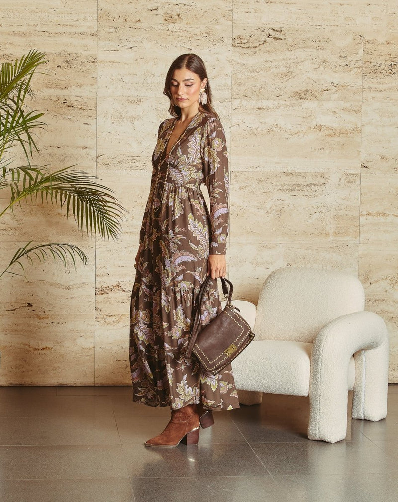 BOLSO DE PIEL CON TACHAS Y SOLAPA MARRÓN - Monica Ecco
