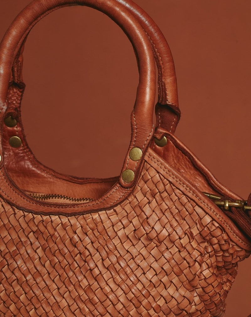 BOLSO PIEL CESTA TRENZADA CUERO - Monica Ecco