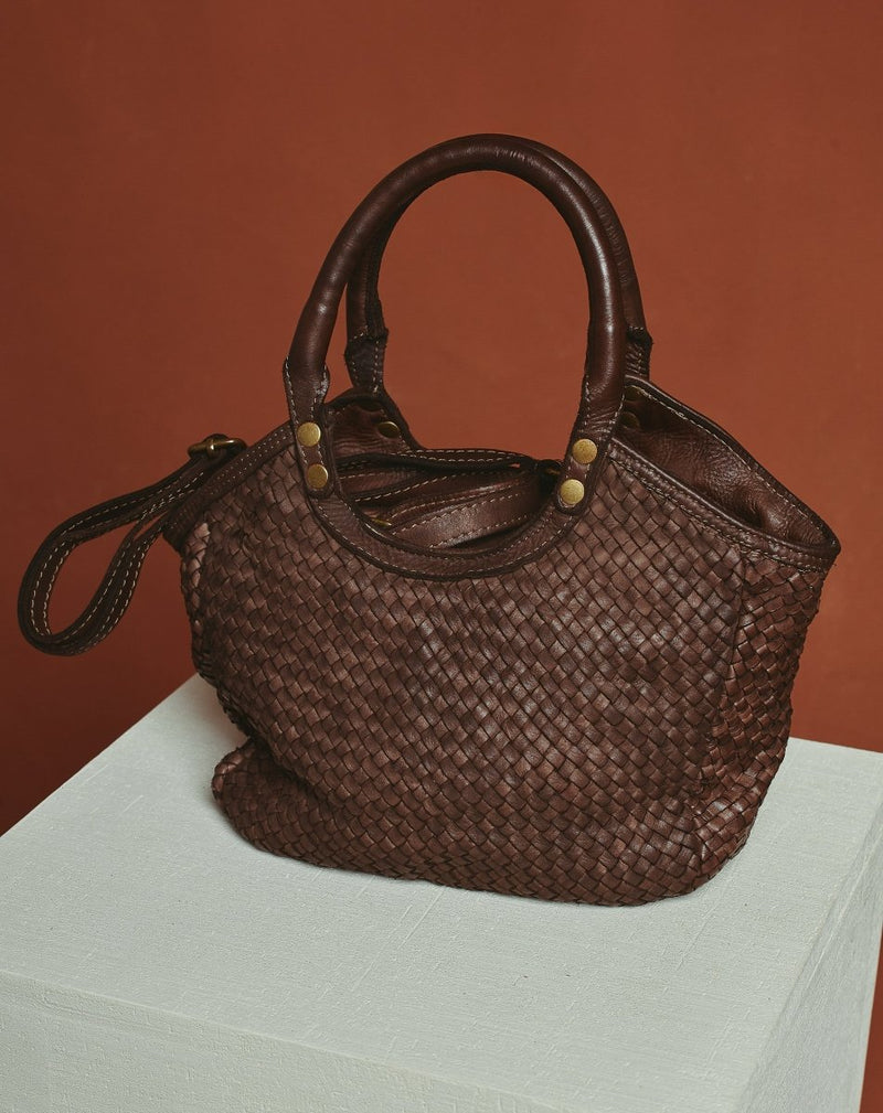 BOLSO PIEL CESTA TRENZADA MARRÓN - Monica Ecco