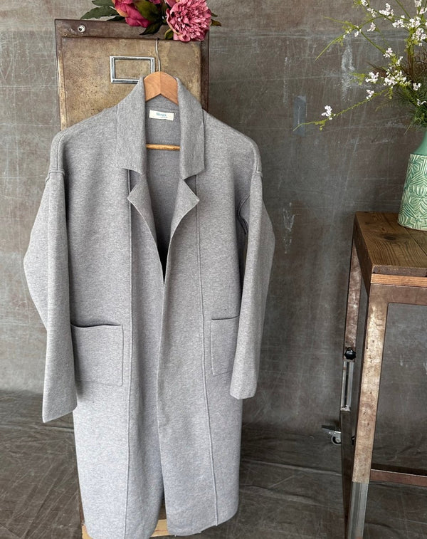 CHAQUETA PUNTO LARGA GRIS - Monica Ecco