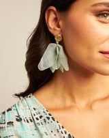 PENDIENTES REDONDEL PETALOS JADE - Monica Ecco
